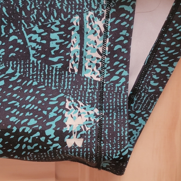 COPY - Under Armour Booty Shorts - Picture 2 of 3